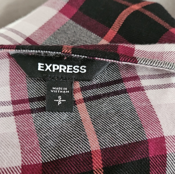 NWOT Express black white & red plaid wrap dress Womens Small - Picture 2 of 7